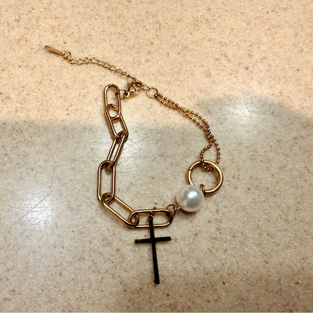 SHEIN Cross Link Bracelet with Faux Pearl- Gold